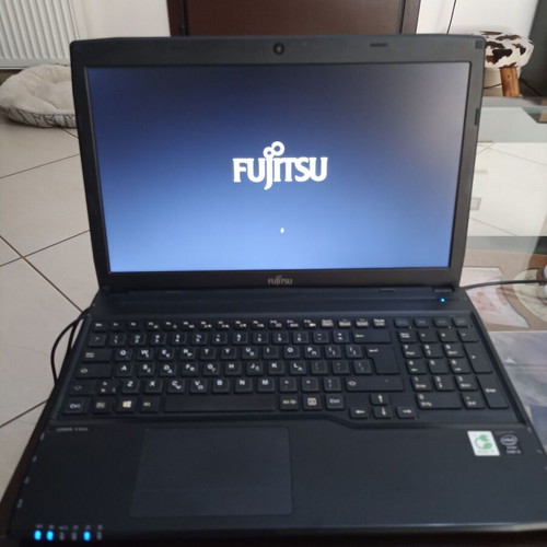 Fujitsu Lifebook A544 laptop like new, Intel Core i5, 8GB RAM, 256GB SSD