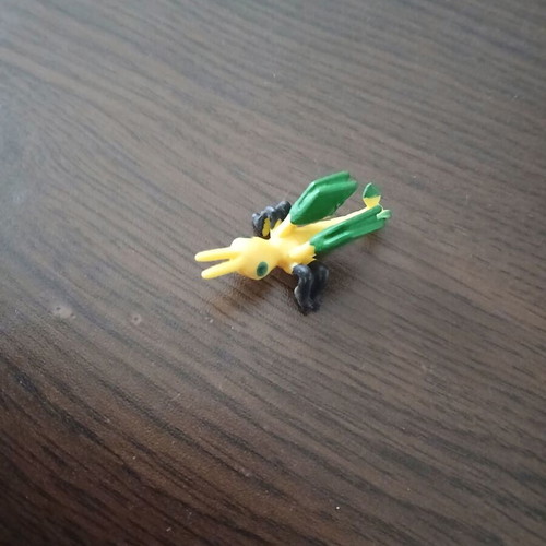 Pokemon Vibrava mini figure Gen 3