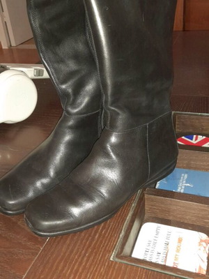 Aero by Kasta women's black boots size 40 used with minor defect