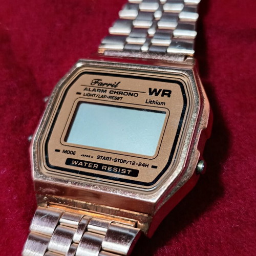 Digital watch