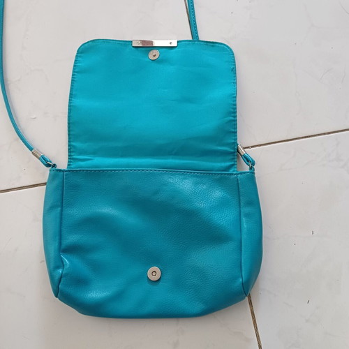 Crossbody bag TerraNova like new, blue turquoise