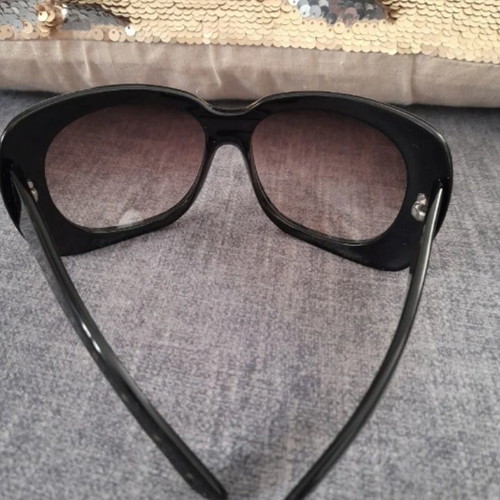 Bottega Veneta Sunglasses like new, black oversized acetate frame