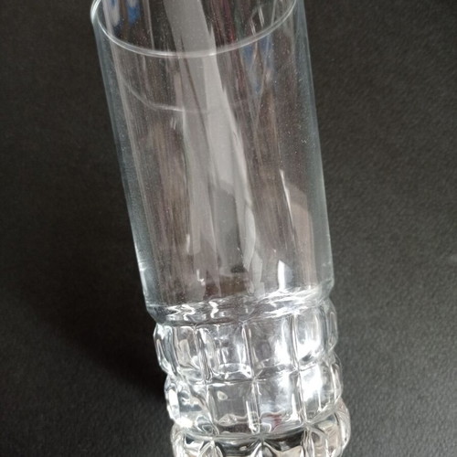 Water glasses used, set of 5 identical + 1 different design