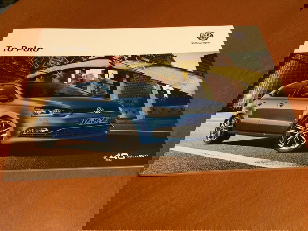 Προσπέκτους - Volkswagen Polo - 2015