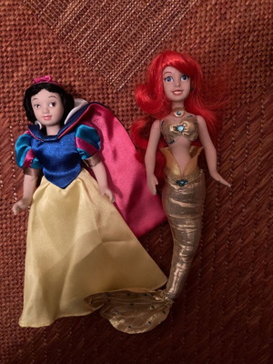 Disney συλλεκτικές κούκλες πορσελάνης σαν καινούργιο