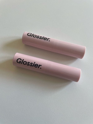 2 Glossier nourishing hydrating Ultralip κραγιον Pony και Cachet