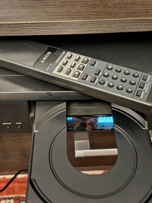 Sony CDP-XE200 CD player σαν καινούργιο με τηλεχειριστήριο