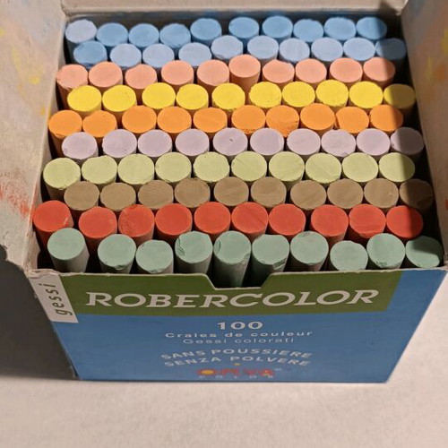 Colored chalks new, pack of 100 pieces