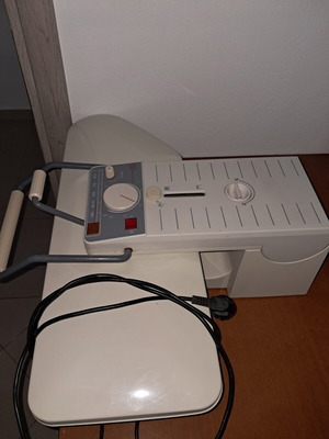 Ironing press