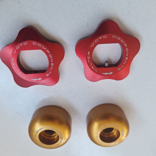 Rizoma handlebar ends and fork suspension adjusters for Honda Kawasaki