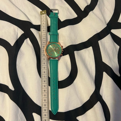 Wristwatch new unisex with green synthetic leather strap