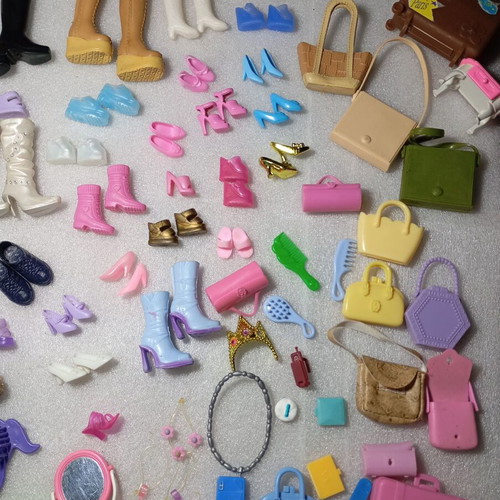 Barbie and My Scene accessories pack like new, 60+ pieces