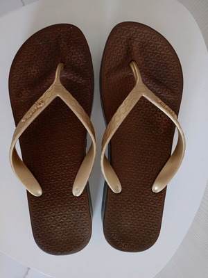 Ipanema flip flops like new, size 41-42