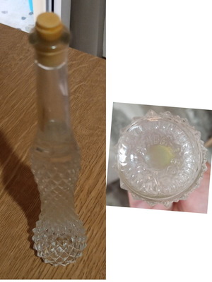 Vintage Glass Decanter with Diamond Point Pattern like new