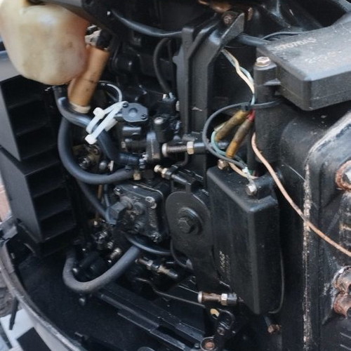 Mercury 135 Elpto Black Max V6 δίχρονη εξωλέμβια μηχανή μεταχειρισμένη 1996