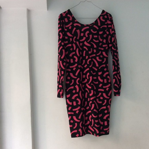 Women's dress used size M, elastic fabric, 90 cm length