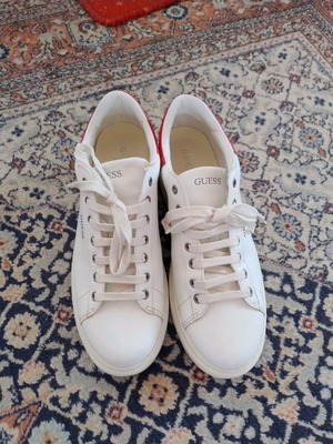 Men's Guess sneakers like new, white, sporty, size 43