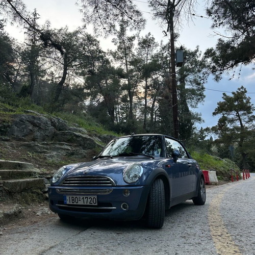 Mini Cooper Cabrio used, Cool Blue color, 5-speed, full waterproofing