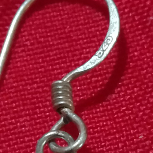 Silver filigree dangling earrings like new
