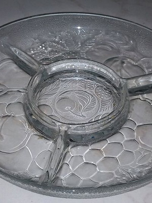 Serving platter for four positions like new
