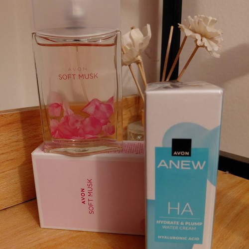 Avon Soft Musk 50ml EDT women's care set and hyaluronic acid mask new