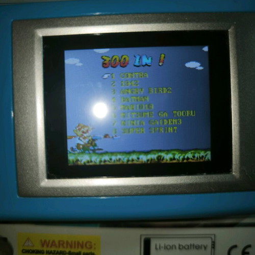 Hand consloe like new with many retro games