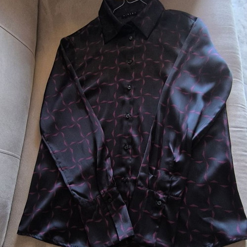 Sisley Shirt with Geometric Pattern Small like new