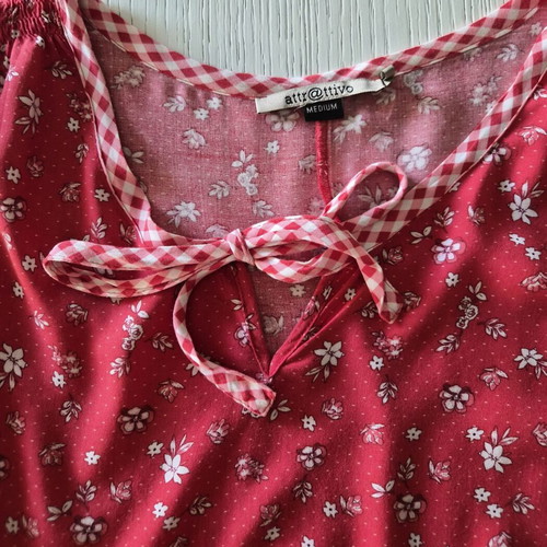 Attrattivo red airy blouse medium like new