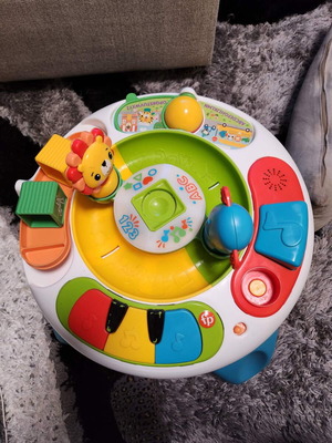 Fisher Price activity table like new with animal sounds and music