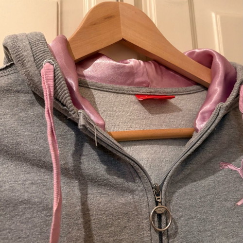 Puma grey hoodie with purple details like new, size S