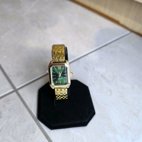 Women's watch new, gold