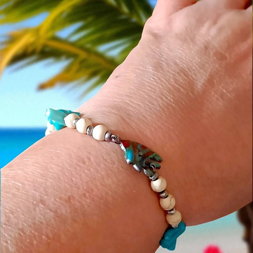 Handmade bracelet with semi-precious stones and enamel new