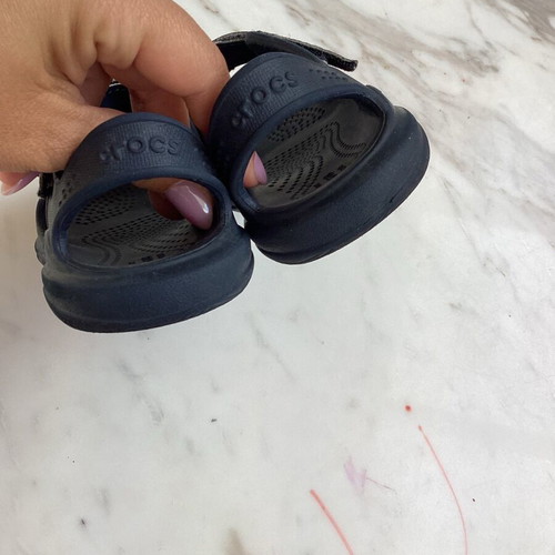 Crocs unisex sandals c8 (24-25) like new, blue