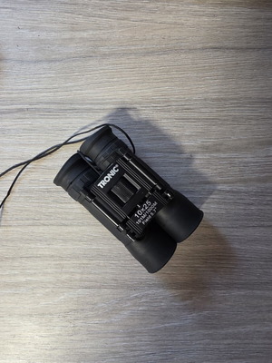 Κυάλια Tronic 10x25 σαν καινούργια, συμπαγή και ελαφριά