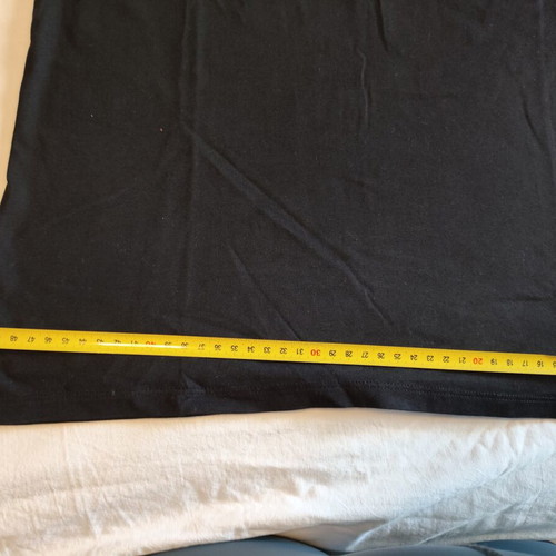 Men's Ice Play T-shirt medium, like new, black