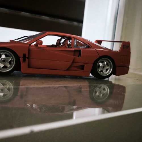 Ferrari F40 BBurago 1:18 model car, red, detailed interior