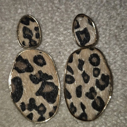 Clip-on earrings used, pack with leather pair