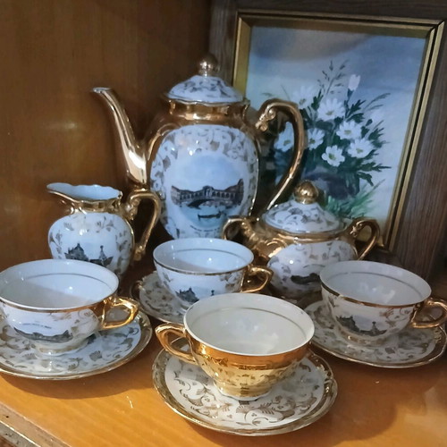 Bavaria coffee set like new with 4 cups and saucers