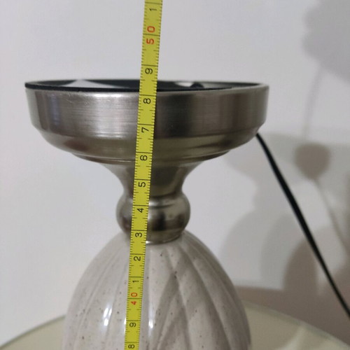 Table lamp like new with metal and porcelain