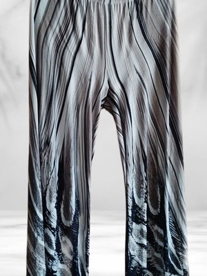 Must colorful palazzo pants like new, size XXXL