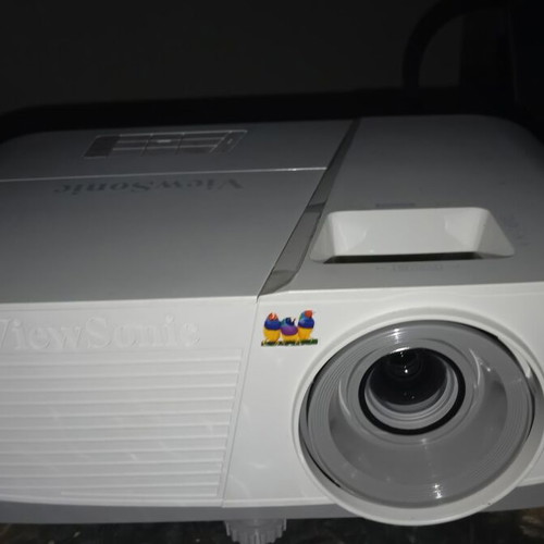 Viewsonic PL503w projector new with antenna connection equipment