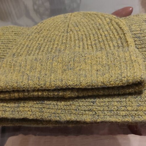 Knitted hat and scarf set new in light olive-yellow color