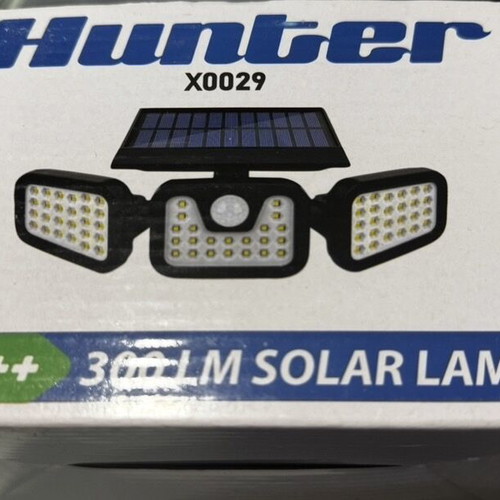 Hunter X0029 Solar Lamp like new, 2*1200mAh, 300 lumens