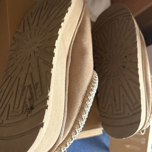 Ugg beige boots used, size 40