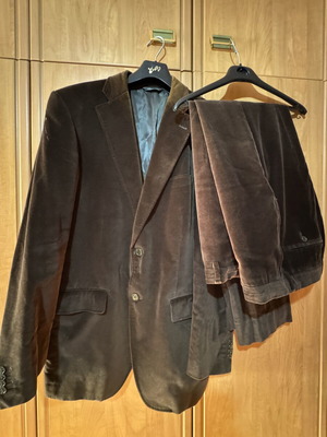 Rococo velvet brown suit size 52 like new