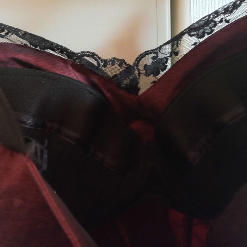 Lynne burgundy lace crop top, size S
