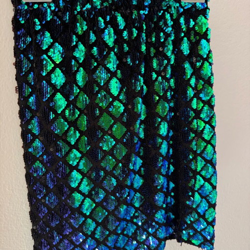 Mochy velour skirt with sequins like new, diamond pattern