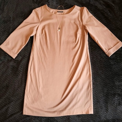 Sisley Espresso Dress σαν καινούργιο, μέγεθος Medium, μπεζ-καφέ