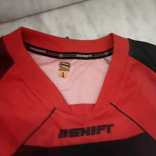 Enduro suit like new, shirt size large and pants size 32