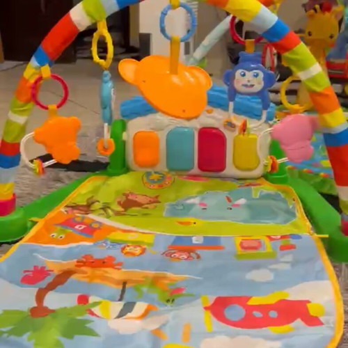 Fisher Price Activity Gym Play Mat with Piano Sounds and Lights like new
